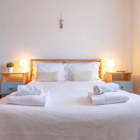 Arrifana Sunset & Surf