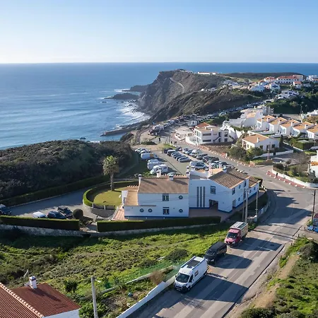 Arrifana Sunset & Surf